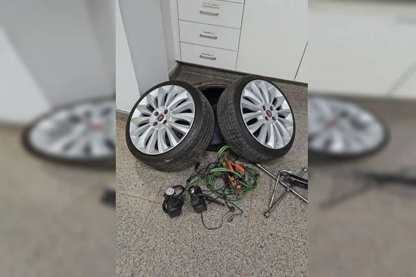 Trio é preso por furto qualificado de rodas de veículos no DF