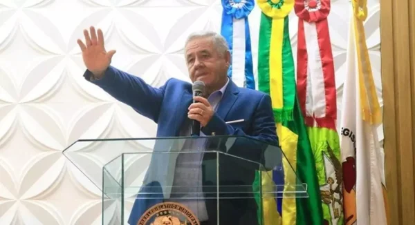 Imagem colorida de prefeito Valdemar Rocha - Metrópoles