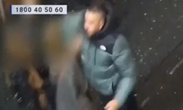 Homem dá cotovelada e deixa mulher inconsciente em rua da Irlanda