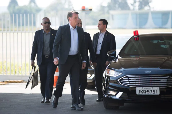 Bolsonaro volta a subir tom: “Fraude está no TSE, para não ter dúvida”