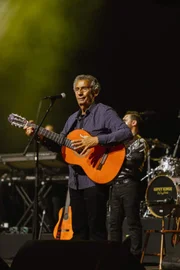 Diego Baliardo, cofundador e líder dos Gipsy Kings Diego Baliardo, cofundador e líder dos Gipsy Kings