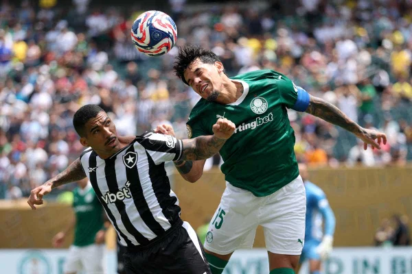 Foto colorida do jogo do Botafogo contra o Palmeiras pelas oitavas de final do Mundial de Clubes - Metrópoles