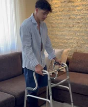 Stavros Floros perdeu a perna esqueda Stavros Floros perdeu a perna esqueda