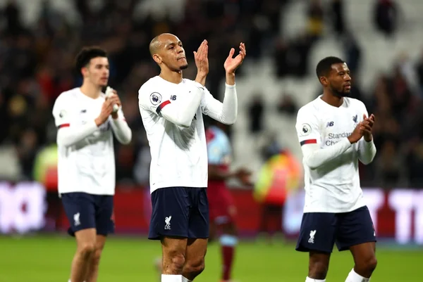 Em jogo atrasado, Liverpool vence e abre 19 pontos para o City