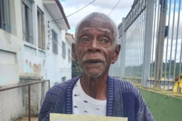 Aos 118 anos, mineiro se torna o homem mais velho do Brasil