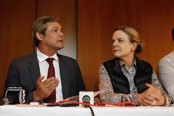 Lindbergh Farias e Gleisi Hoffmann