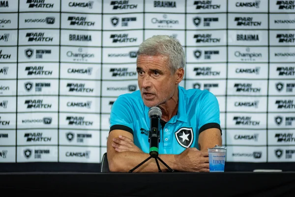 Botafogo tem clássico contra o Vasco antes de pegar o Flamengo no DF