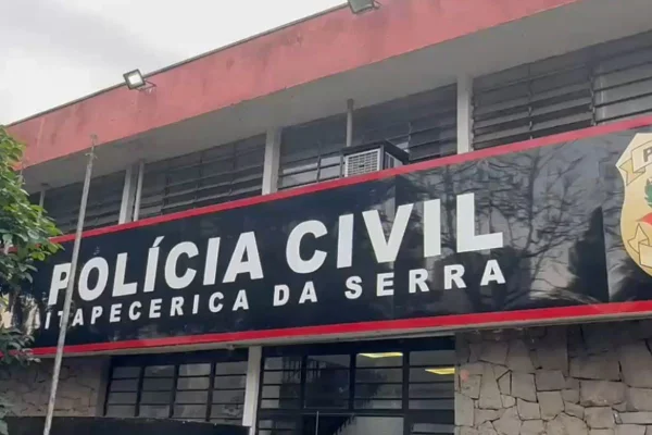 Após discussão, suspeito sacou a arma e tentou atirar, mas o disparo não saiu. O homem tentou fugir, foi perseguido e acabou morto a tiros - Metrópoles