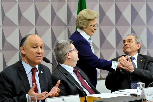 Ex-ministro diz que decretos não ampliaram gastos de Direitos Humanos