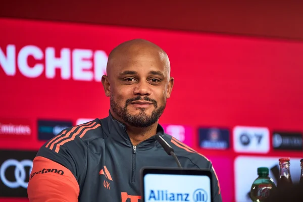 Foto colorida de Vincent Kompany - Metrópoles