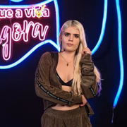Lara Lopes tem baixa visão, iniciou carreira na música erudita e hoje canta rap, trap e reggaeton Lara Lopes tem baixa visão, iniciou carreira na música erudita e hoje canta rap, trap e reggaeton