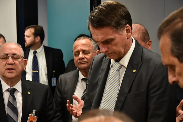 Bolsonaro diz que Fachin tentou criminalizar evangélicos nas eleições