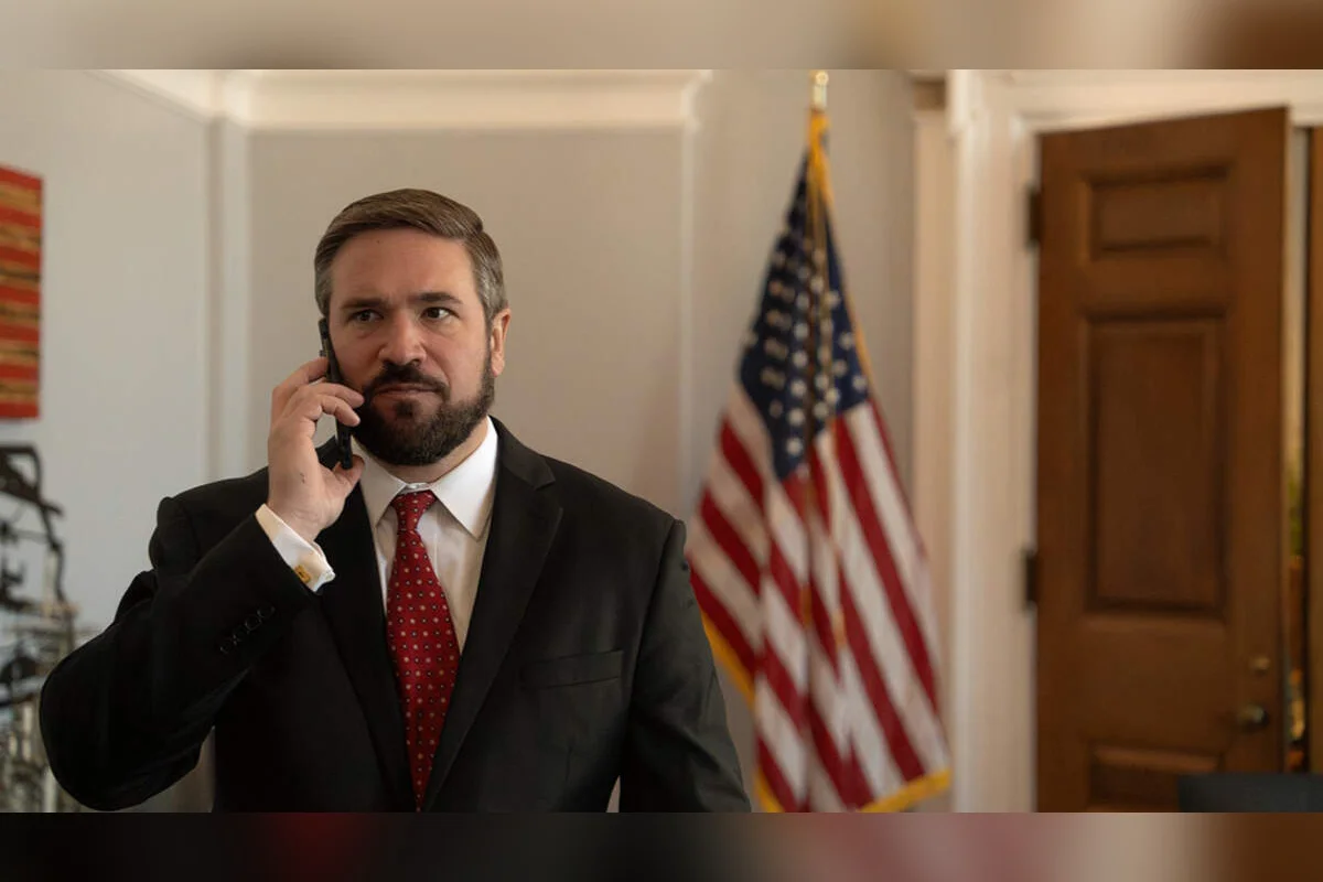 Vice-diretor do FBI renuncia em meio à reestruturação da agência - imagem 1 Vice-diretor do FBI renuncia em meio à reestruturação da agência - imagem 1