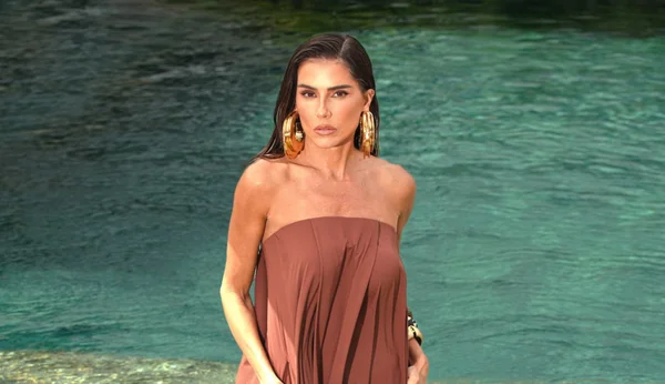 deborah secco