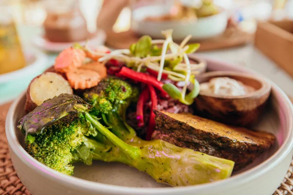foto de prato com comida saudável