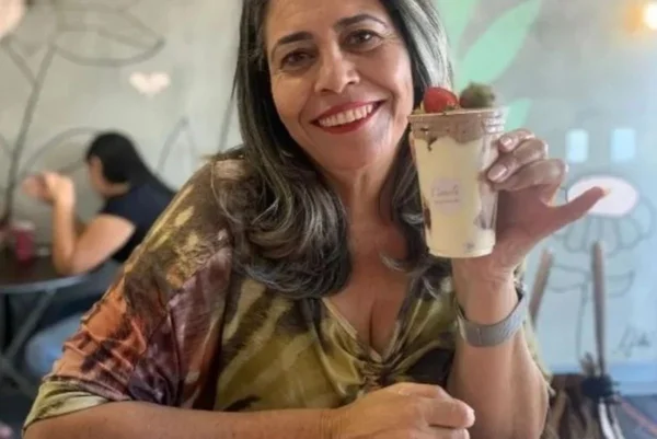 Imagem colorida de Rosana Maciel Gomes, condenada pelos atos de 8 de Janeiro - Metrópoles