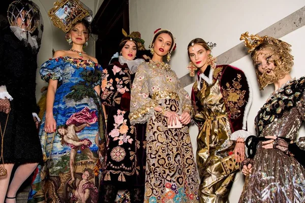Dolce & Gabbana exibe coleção de alta moda inspirada no Renascimento