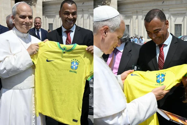 Foto colorida de Papa Leão e Cafu - Metrópoles