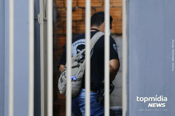Homem é executado com 12 tiros dentro de casa em Campo Grande (MS)
