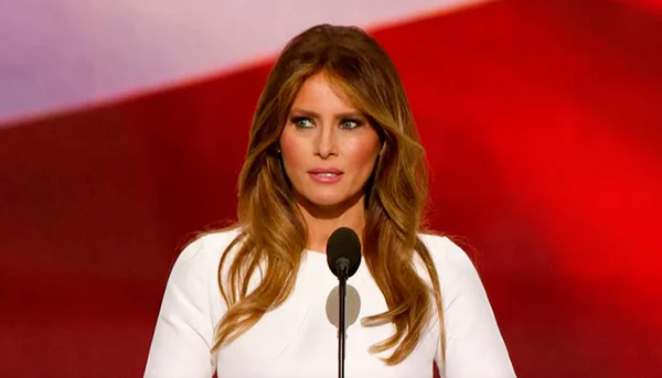 Melania Trump passa por procedimento para tratar doença renal
