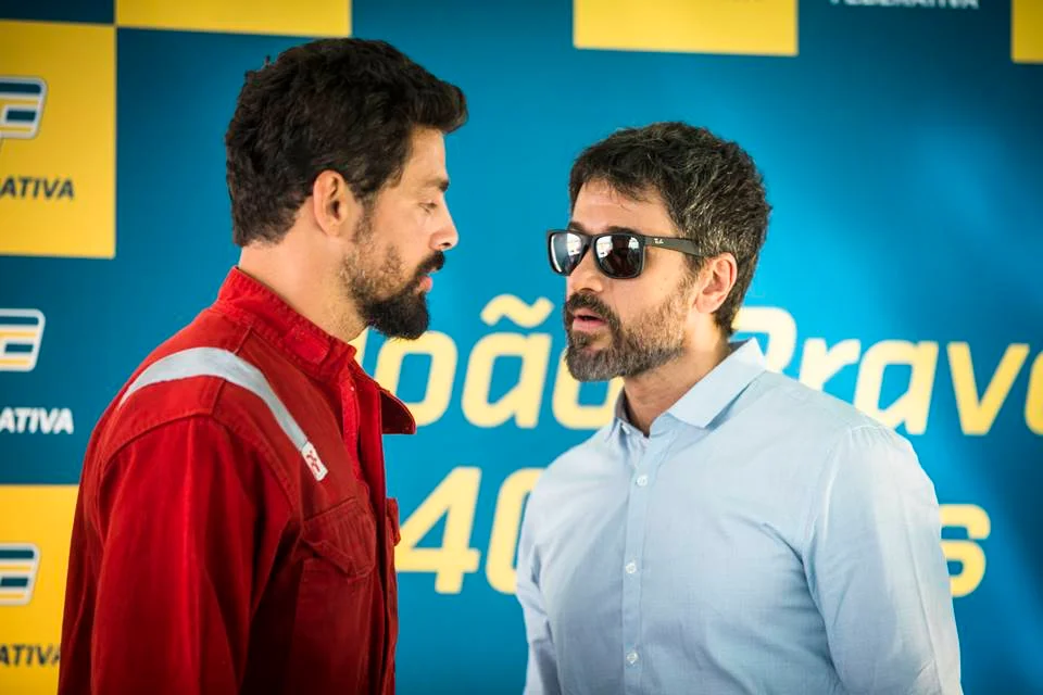 Os duelos entre Dante e Diogo vão desde manipulações, sabotagem e chantagem até as vias de fato. Na porradaria dos rivais tem até explosão Os duelos entre Dante e Diogo vão desde manipulações, sabotagem e chantagem até as vias de fato. Na porradaria dos rivais tem até explosão