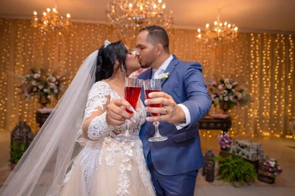 “Ele me deu futuro”, diz mulher que ganhou rim do marido na lua de mel