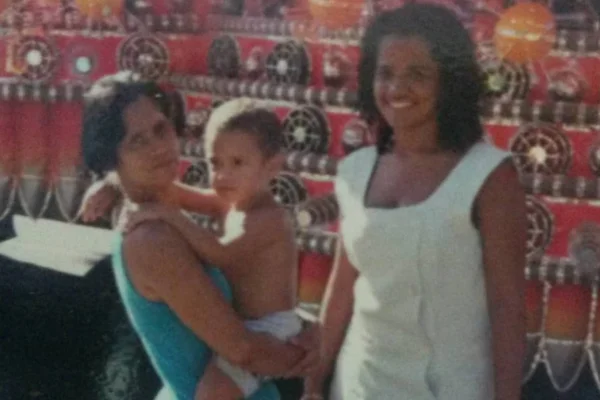 Mãe de Débora Cruz é internada no Rio após sofrer AVC - destaque galeria Mãe de Débora Cruz é internada no Rio após sofrer AVC - destaque galeria