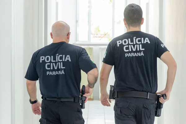 Polícia descobre “escritório do golpe” e prende nove em flagrante