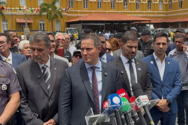 Osvaldo Nico, Guilherme Derrite e Artur Dian