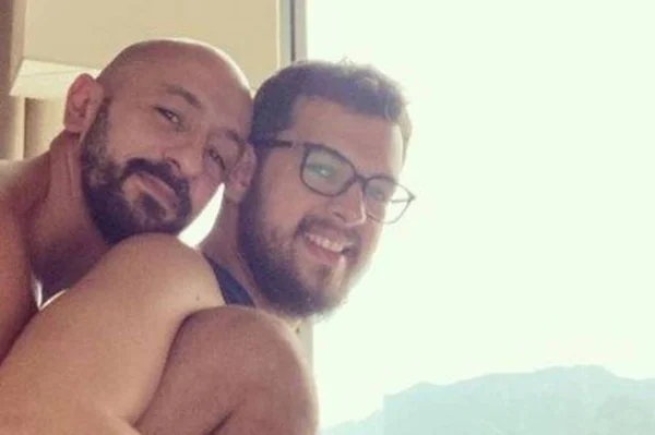 Juntos há 12 anos, marido de Irandhir Santos posta fotos íntimas com ator
