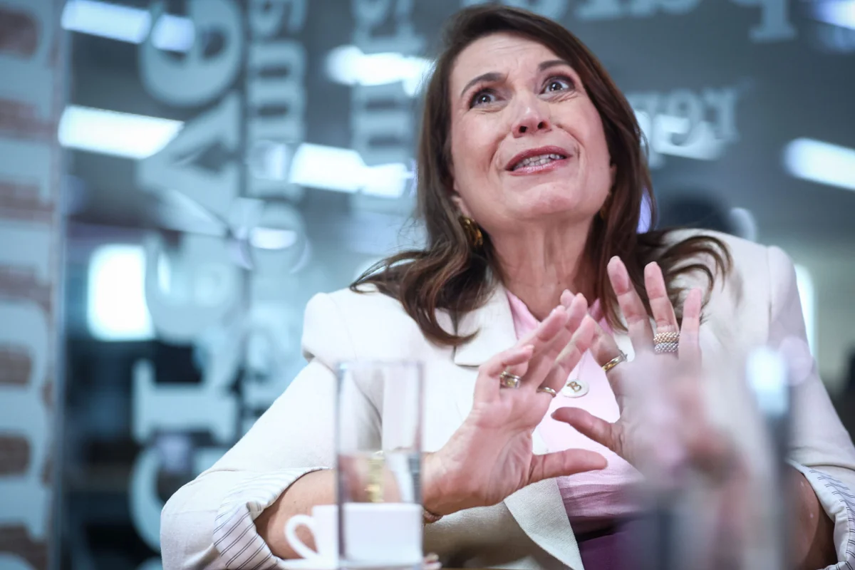 Bia Kicis foi eleita senadora no DF Bia Kicis foi eleita senadora no DF