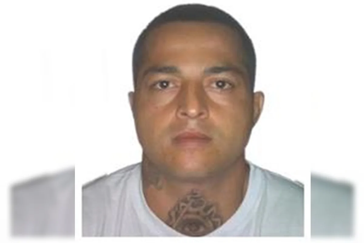 Matheus Vinícius Silva de Freitas é considerado líder da quadrilha acusada de expulsar moradores de casa e depois vender os lotes Matheus Vinícius Silva de Freitas é considerado líder da quadrilha acusada de expulsar moradores de casa e depois vender os lotes