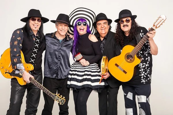 Baby do Brasil pede comidas naturebas no camarim em show de Brasília - destaque galeria Baby do Brasil pede comidas naturebas no camarim em show de Brasília - destaque galeria