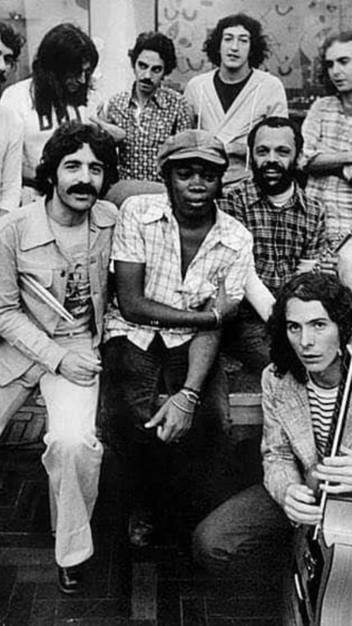 Milton Nascimento, Lô Borges, Toninho Horta e membros do Clube da Esquina Milton Nascimento, Lô Borges, Toninho Horta e membros do Clube da Esquina