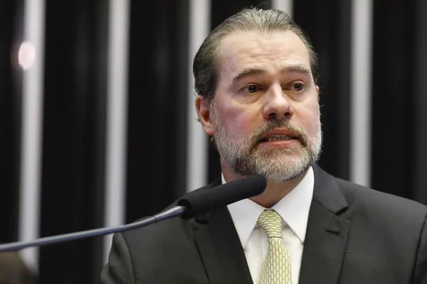 No Congresso, Toffoli defende “ponto de união em meio às diferenças”