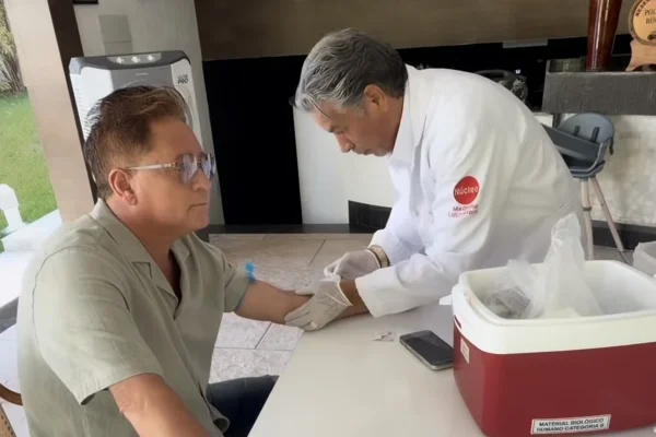 Leonardo brinda 30 dias sem beber álcool com copo de cerveja: “Nunca mais” - destaque galeria Leonardo brinda 30 dias sem beber álcool com copo de cerveja: “Nunca mais” - destaque galeria