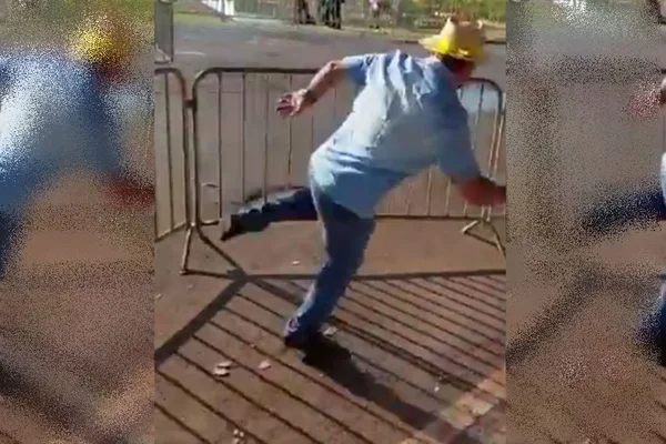 Vídeo. Bolsonaristas arrancam grades e arremessam objetos no Itamaraty