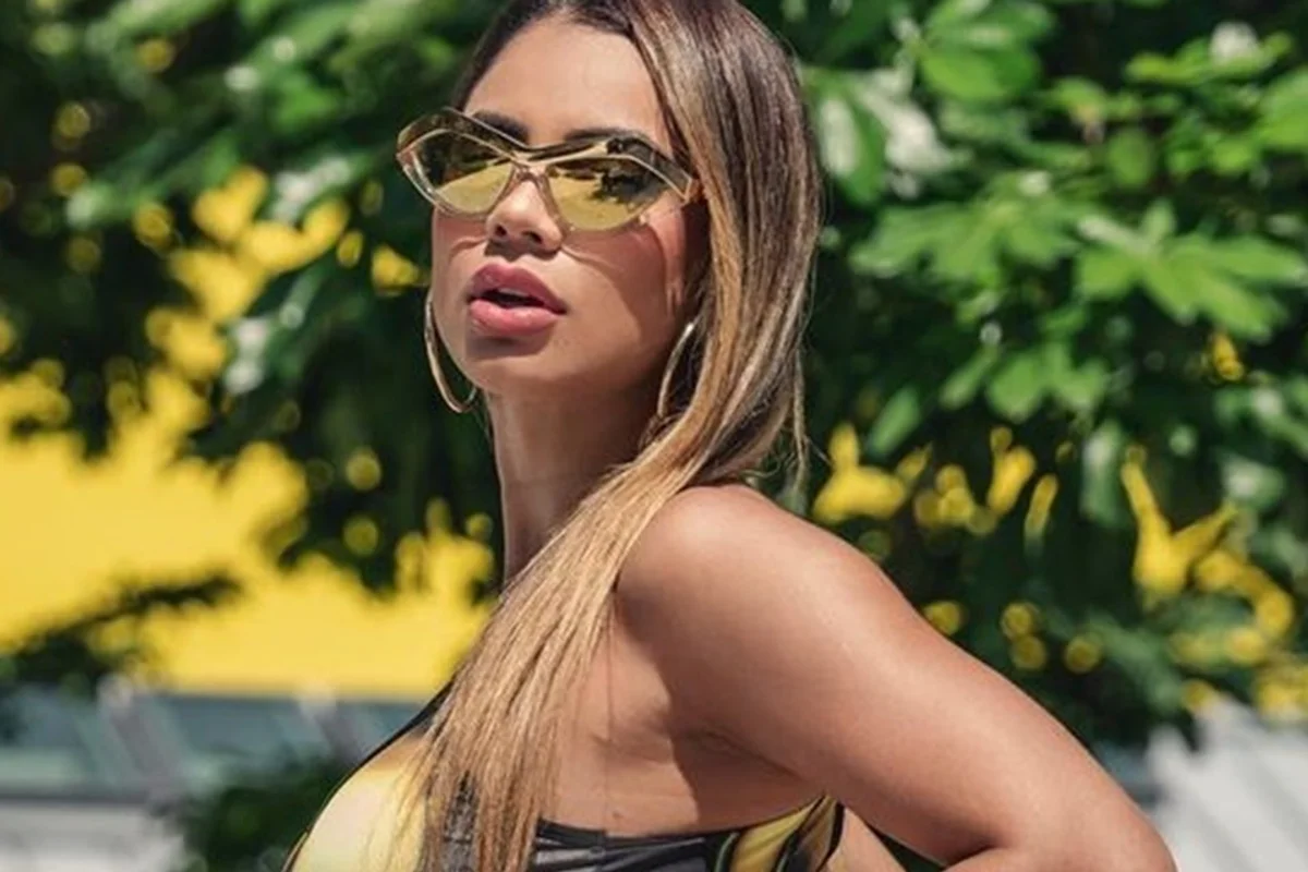 Lexa desabafa após críticas por assumir novo affair