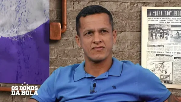 Imagem colorida de Souza nos Donos da Bola