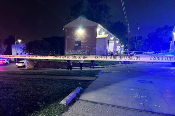 Tiroteio em festa de rua deixa 2 mortos e 28 feridos em Baltimore (EUA)