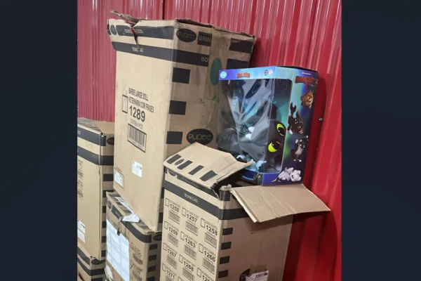 caixas de papelão empilhadas