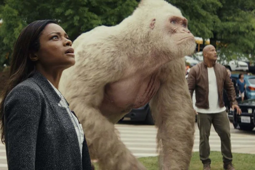 <strong>Rampage: Destruição Total:</strong> Davis Okoye (Dwayne Johnson) é um homem recluso que construiu um vínculo inabalável com George, um gorila albino sob seus cuidados desde o nascimento. Quando um experimento de programação genética afeta o primata e outros predadores, os animais se tornam monstros. Okoye, então, deve tentar conseguir um antídoto e impedir que seu amigo provoque uma catástrofe global. Assista ao <a href="https://www.youtube.com/watch?v=gqsSt2yAWnw">trailer</a> <strong>Rampage: Destruição Total:</strong> Davis Okoye (Dwayne Johnson) é um homem recluso que construiu um vínculo inabalável com George, um gorila albino sob seus cuidados desde o nascimento. Quando um experimento de programação genética afeta o primata e outros predadores, os animais se tornam monstros. Okoye, então, deve tentar conseguir um antídoto e impedir que seu amigo provoque uma catástrofe global. Assista ao <a href="https://www.youtube.com/watch?v=gqsSt2yAWnw">trailer</a>