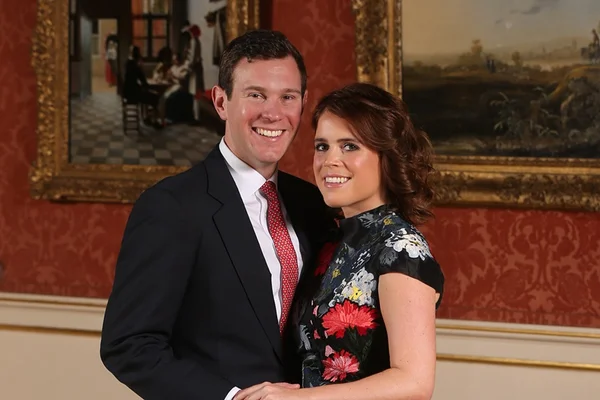 Princesa Eugenie é obrigada a adiar casamento por Harry e Meghan