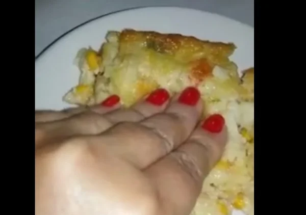 Gravação mostra a má qualidade da comida servida nos hospitais públicos. Veja vídeo