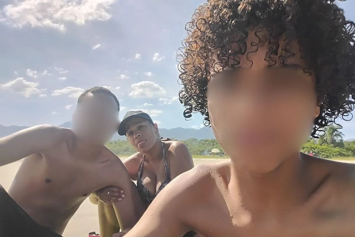 O adolescente J., de 17 anos, passou 15 dias internado injustamente na Fundação Casa apenas com base na descrição do cabelo O adolescente J., de 17 anos, passou 15 dias internado injustamente na Fundação Casa apenas com base na descrição do cabelo