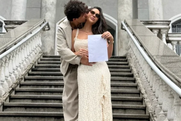 Fotos: Gizelly Bicalho se declara para Caue Fantin após casamento secreto - destaque galeria Fotos: Gizelly Bicalho se declara para Caue Fantin após casamento secreto - destaque galeria