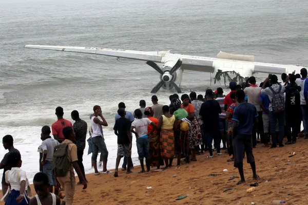Avião cai na Costa do Marfim e mata quatro pessoas