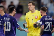 DOHA, QATAR - NOVEMBER 30: (L-R) Lionel Messi of Argentina, Wojciech Szczesny of Poland  during the  World Cup match between Poland  v Argentina at the Stadium 974 on November 30, 2022 in Doha Qatar (Photo by Dale MacMillan/Soccrates/Getty Images)