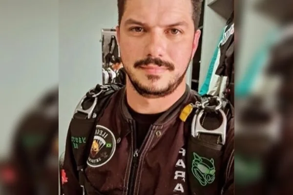 Bombeiros encerram buscas por paraquedista que sumiu durante salto