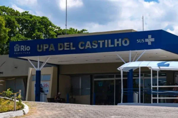 Foto colorida de UPA de Del Castilho, no Rio de Janeiro - Metrópoles